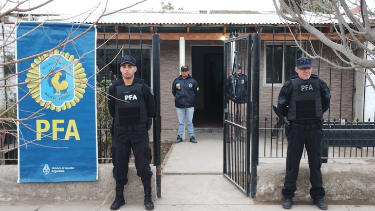 Golpe al narcotráfico: secuestraron más de 2 kilos de marihuana, cocaína y una persona fue detenida