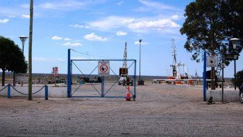 Recorrer el muelle de pescadores era un atractivo para el turismo. Recorrer el muelle de pescadores era un atractivo para el turismo.
