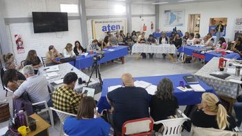 el plenario de aten rechazo la propuesta y ratifico el paro docente por otras 72 horas el plenario de aten rechazo la propuesta y ratifico el paro docente por otras 72 horas