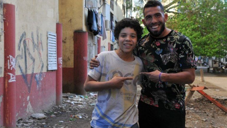 Tevez y su pequeño doble