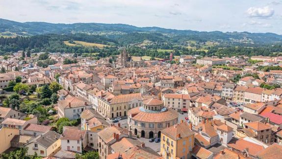 Un pueblo de Francia vende casas a un euro para atraer residentes: los requisitos