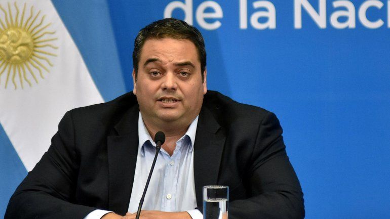 Triaca: No hay despidos masivos pero sí sindicalistas oportunistas