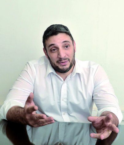 El fiscal Andrés Azar impulsa el caso de abuso sexual.