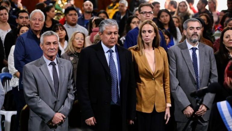 El gobernador Rolando Figueroa se comprometió a facilitar las inversiones públicas y privadas. El gobernador Rolando Figueroa se comprometió a facilitar las inversiones públicas y privadas.