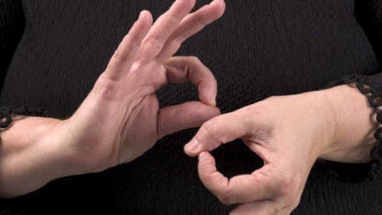 Municipales se capacitan en el lengua de señas