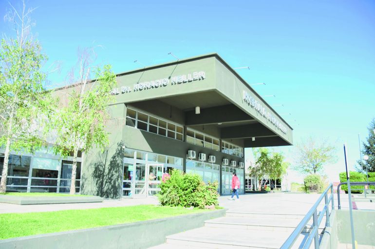 La joven fue asistida en el hospital Heller. La joven fue asistida en el hospital Heller.