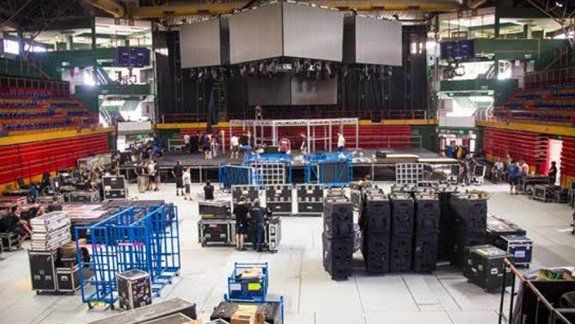 Así preparan el escenario para el show de Ricky Martin en el estadio Ruca Che