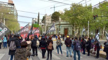 organizaciones sociales- reclamo-Casa de Gobierno.jpg