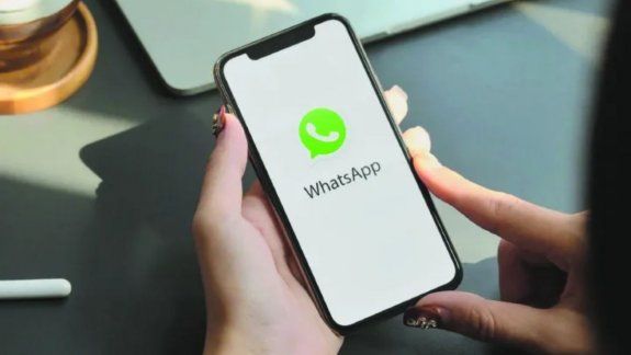 El estafador la llamó por teléfono y le envió un link por Whatsapp.
