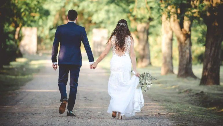 La pareja de jóvenes está en situación de calle e intenta salir adelante. 