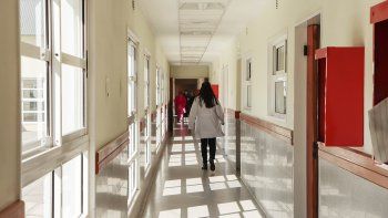 La mujer fue atendida por médicos del Hospital.