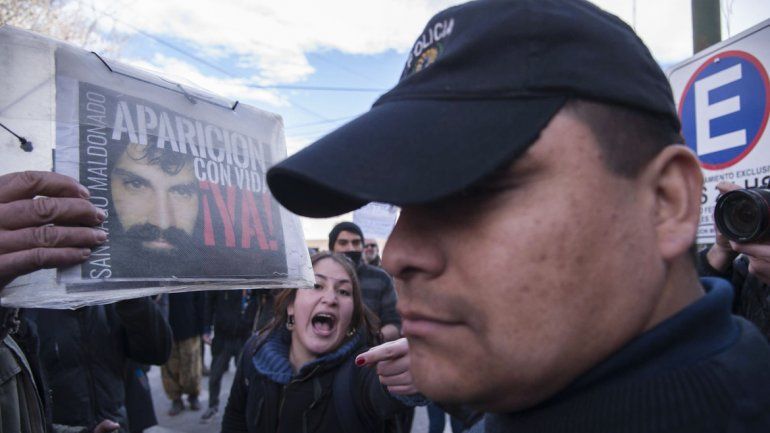 Ahora un gendarme reconoce haber disparado a corta distancia