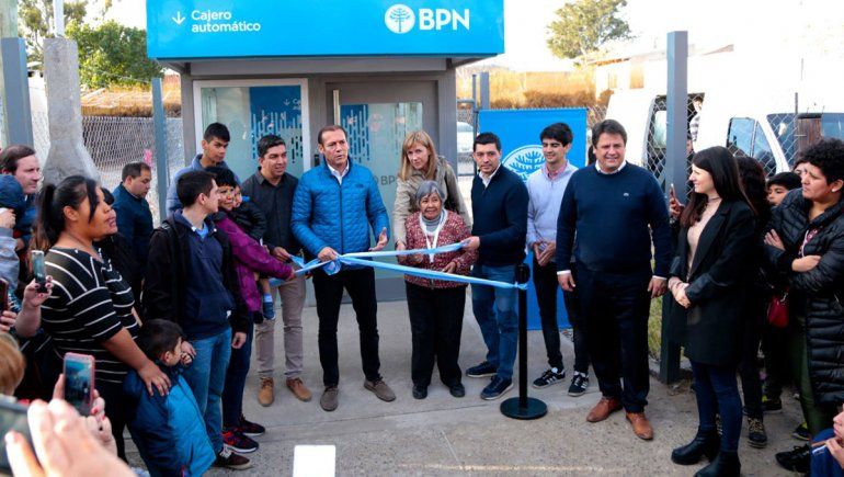 El BPN inauguró un nuevo cajero automático en el barrio Confluencia