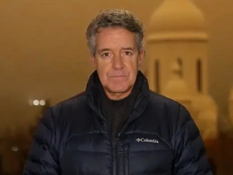 Un periodista presenció una explosión mientras transmitía en vivo desde Kiev