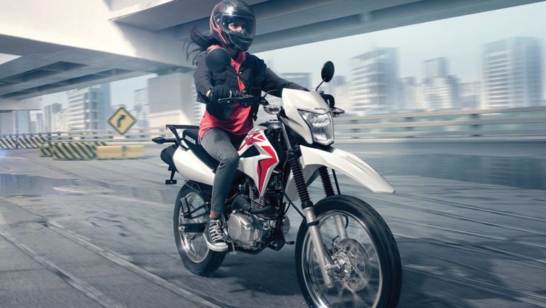 Honda XR 150, una moto que también sirve para andar en ciudad. Honda XR 150, una moto que también sirve para andar en ciudad.