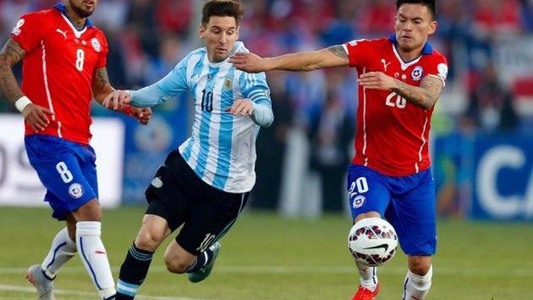 Argentina pierde 1 a 0 con Chile en el inicio del partido