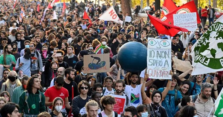 El gobierno de extrema derecha en Italia decidió aplicar mano dura contra las protestas. El gobierno de extrema derecha en Italia decidió aplicar mano dura contra las protestas.