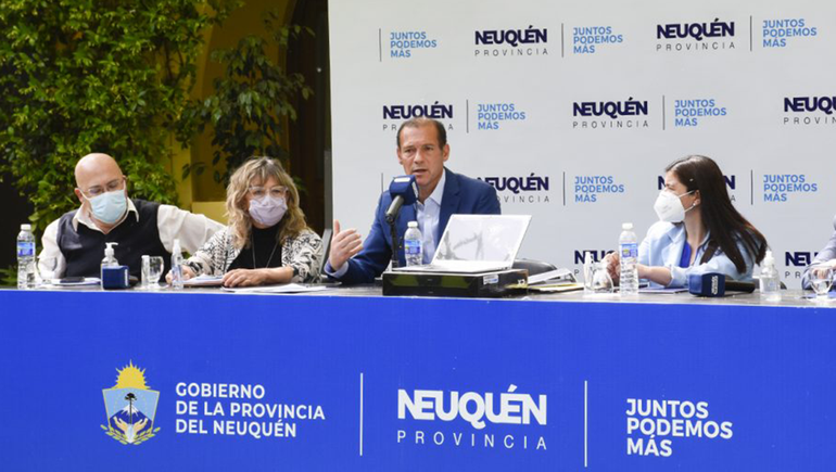 El gobierno dispondrá fondos para entregar notebooks a 140 mil chicos