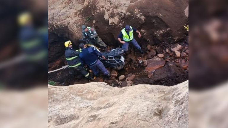 El empresario y motoquero cayó en la Ruta 23 y su cuerpo fue rescatado por bomberos.