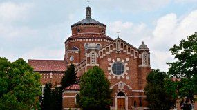 COVID-19 en un convento: 13 monjas muertas