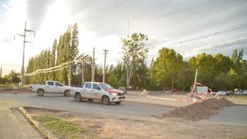 Automovilistas debieron modificar sus recorridos por el corte. | LM Neuquen Automovilistas debieron modificar sus recorridos por el corte.