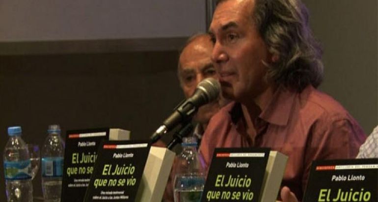 El periodista y abogado Pablo Llonto cubrió para el diario Clarín las audiencias del juicio y en 2015 publicó el libro
