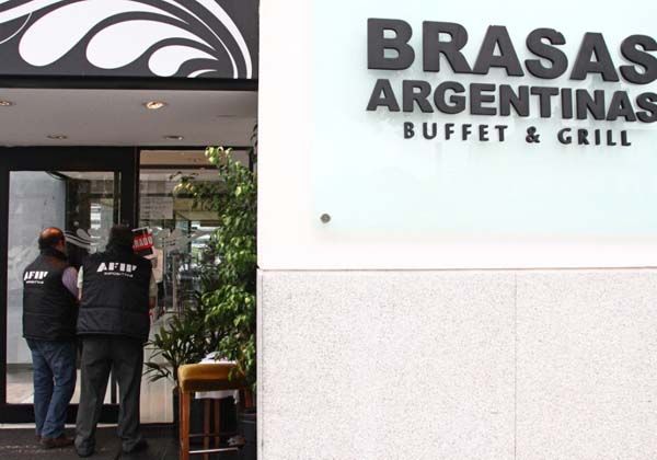 La AFIP dejó en llamas al coqueto restaurante “Brasas Argentinas”