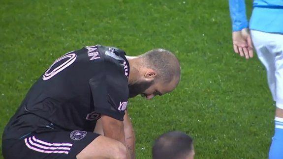 El llanto de Higuaín al terminar su último partido