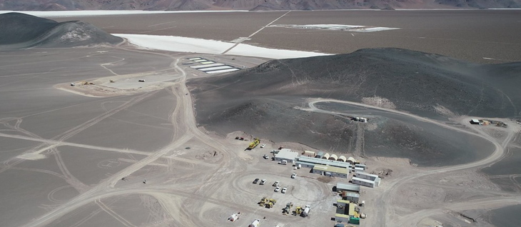 Salares de litio en Sudamérica, epicentro de la producción mundial del mineral clave para baterías eléctricas. Salares de litio en Sudamérica, epicentro de la producción mundial del mineral clave para baterías eléctricas.