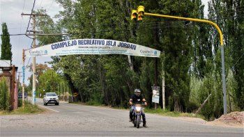 salieron a pasear por la isla jordan y les robaron las bicis salieron a pasear por la isla jordan y les robaron las bicis