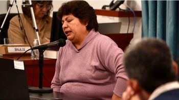 La directora de la Escuela 144 de Aguada San Roque, Marta Báez, tuvo un testimonio desgarrador de su vivencia en la explosión. La directora de la Escuela 144 de Aguada San Roque, Marta Báez, tuvo un testimonio desgarrador de su vivencia en la explosión.