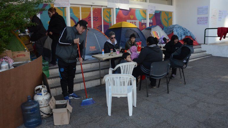 El sindicato reclama la reincorporación de 33 trabajadores contratados.