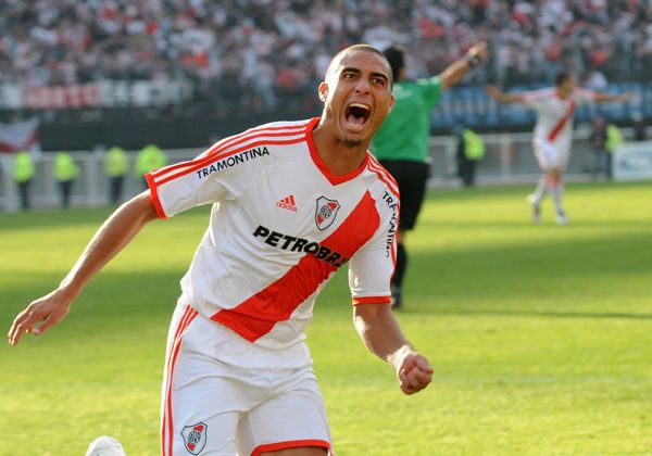 Finalmente David Trezeguet no seguirá en River