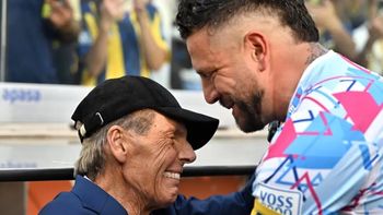 emotivo: el impactante gesto del plantel de rosario central con miguel angel russo emotivo: el impactante gesto del plantel de rosario central con miguel angel russo