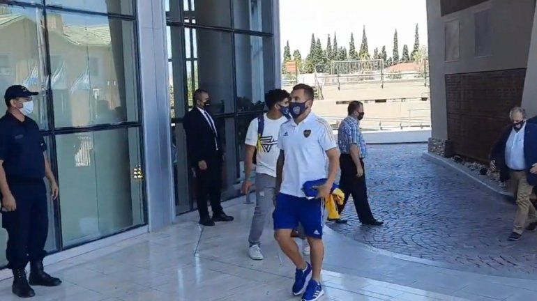 Alivio en Boca: Tevez llegó a San Juan