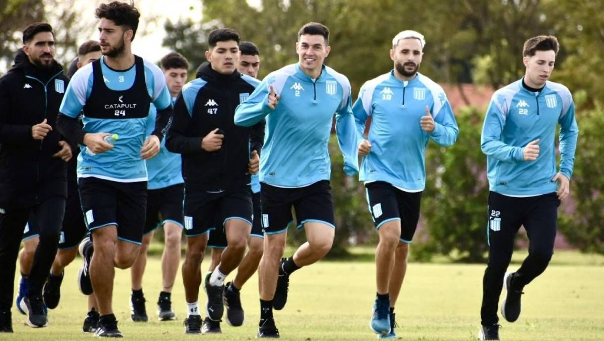Cuál es el jugador que fue sancionado por Racing por no presentarse a entrenar