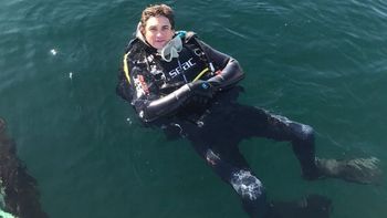 Juan Cruz Zanaboni, el buzo de Puerto Madryn que se accidentó en las Bahamas. Juan Cruz Zanaboni, el buzo de Puerto Madryn que se accidentó en las Bahamas.