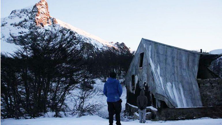 Mapuches se atribuyeron el incendio de un refugio de montaña