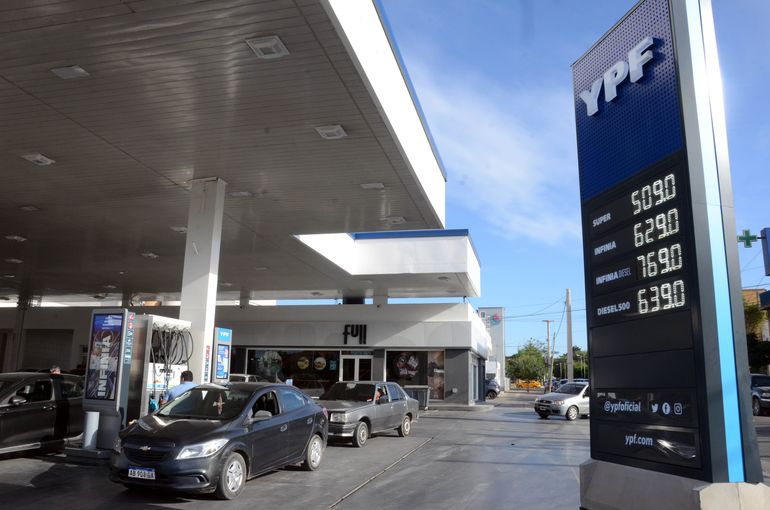 El precio de los combustibles golpeará el bolsillo de los consumidores. El precio de los combustibles golpeará el bolsillo de los consumidores.