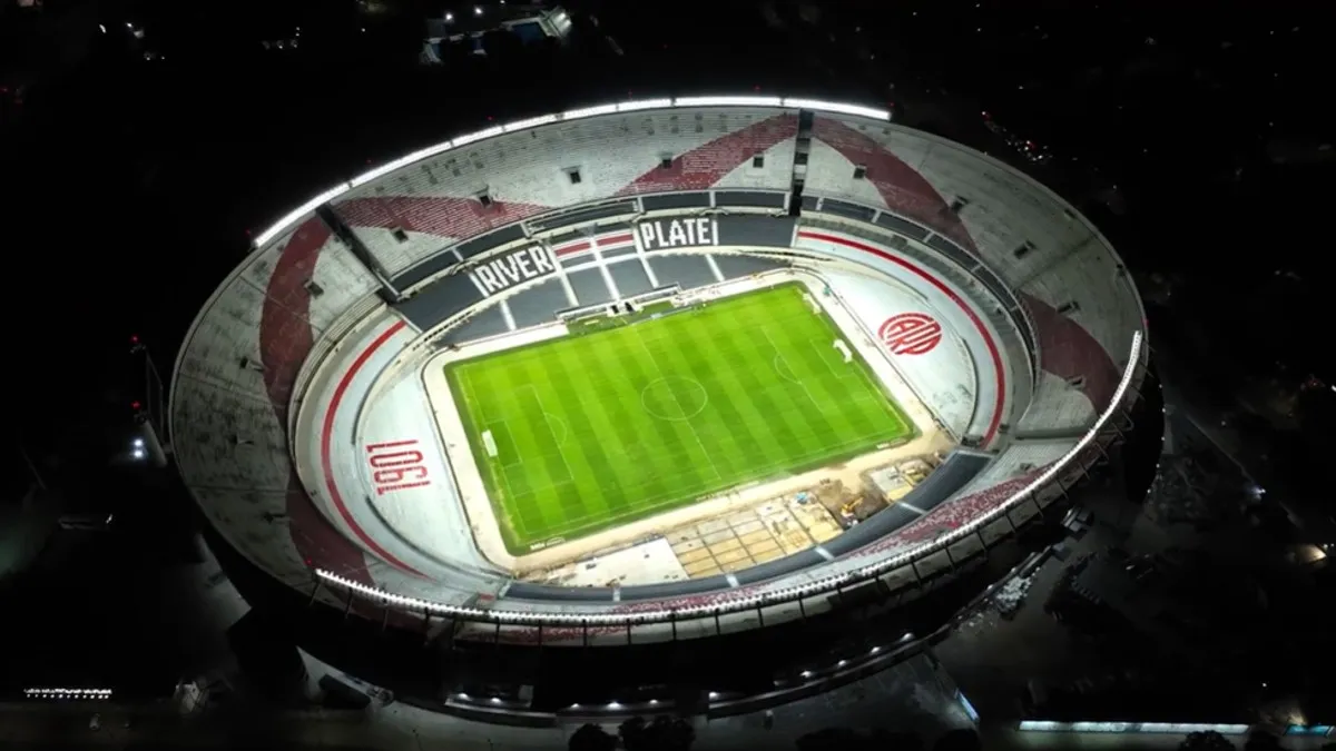 Un entrenador sonó en River y ahora está libre.