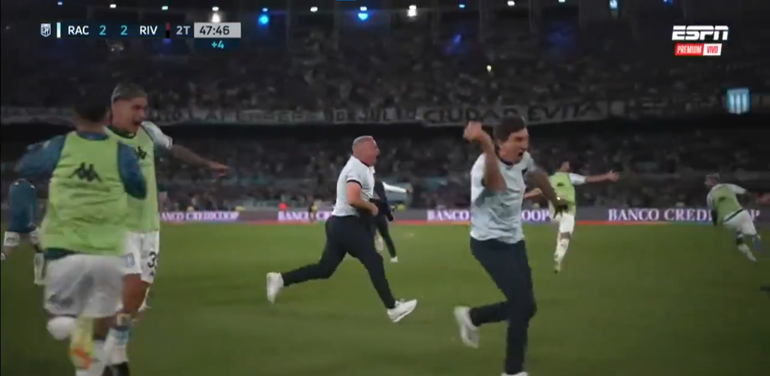 Gol de Racing y locura en el Cilindro.