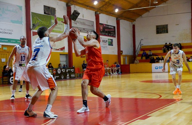Centro Español y Pérfora pelean por la punta en la Liga Federal de básquet