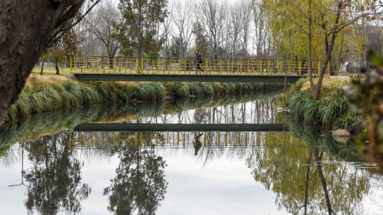 Tanto el Municipio como la Provincia se pelean por el saneamiento.