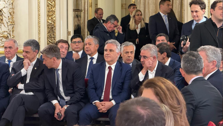 Rolando Figueroa participó del acto formal en Buenos Aires.