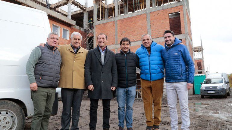 Gutiérrez inauguró red de gas y asfalto en San Martín