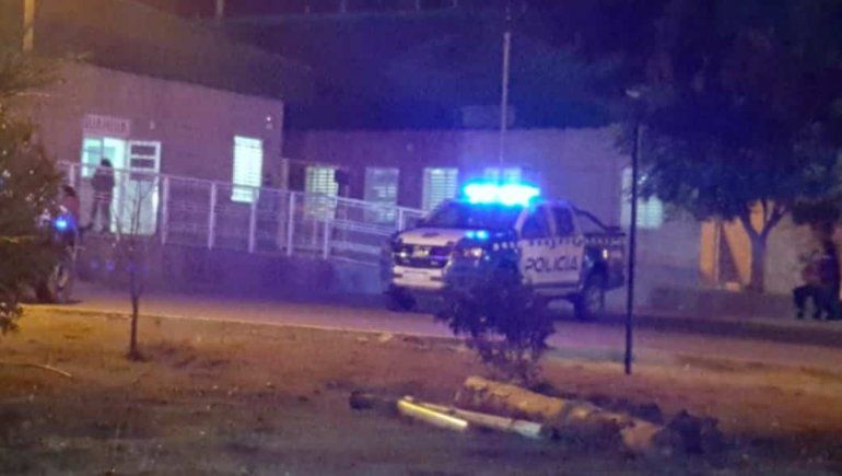 Entró a robar a una escuela y apuñaló al sereno