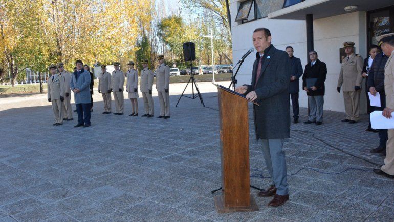 Gutiérrez encabezó el homenaje a guardacostas héroes de Malvinas