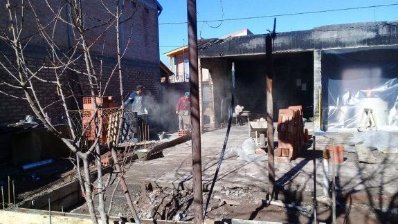 La casa que se levanta a fuerza de la solidaridad