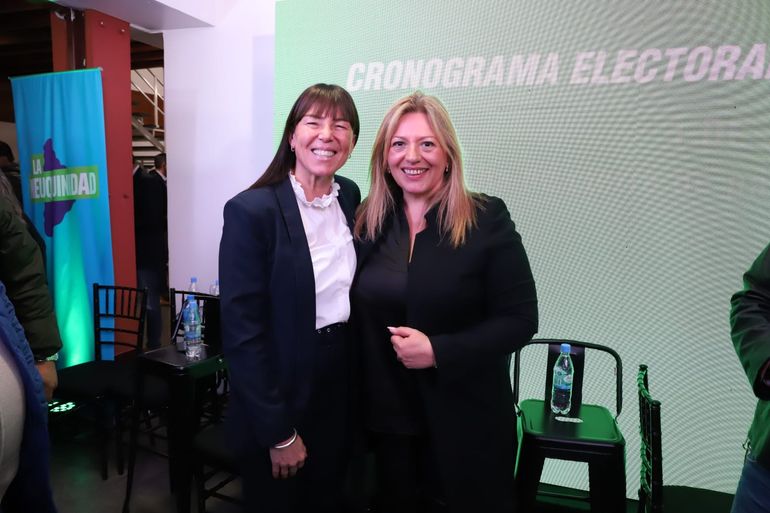 Julieta Corroza y Karina Maureira son las representantes de La Neuqunidad en el Congreso de la Nación, como senadora y diputada, respectivamente. Julieta Corroza y Karina Maureira son las representantes de La Neuqunidad en el Congreso de la Nación, como senadora y diputada, respectivamente.