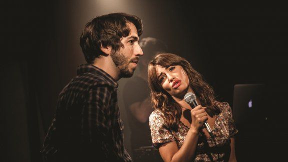 Durante el día de su estreno, el primer protagónico de la cantante convocó a más de 20 mil personas al cine.